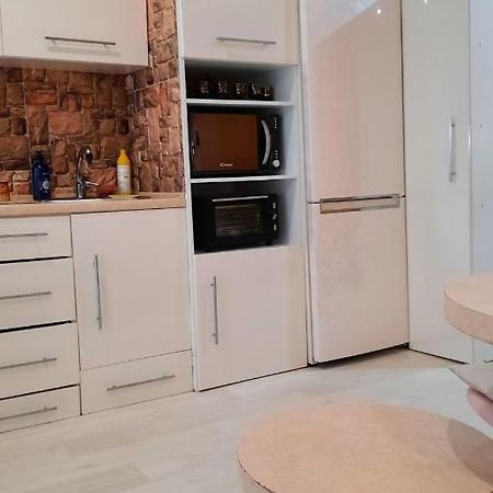 Апартаменты В Центре, По Типу Хостел كرابيفنيتسكي المظهر الخارجي الصورة